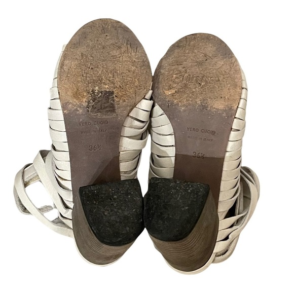 LD Tuttle Strappy Leather Sandals Size 6.5 Off White Peep Toe Stacked He… - Picture 8 of 9